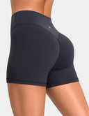 Sculptiva® Butt Scrunch No Front Seam 4'' Sports Short