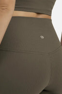 Pantalón corto de canalé Dreamlux de 6" 