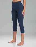 Leggings esenciales de 21'' con bolsillos