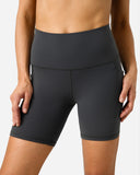Pantalones cortos de yoga Dreamlux de cintura alta de 6" con bolsillos