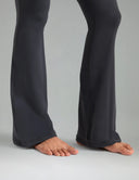 Dreamlux High Waisted No Front Seam Flare Legging w/Pockets 31.5"